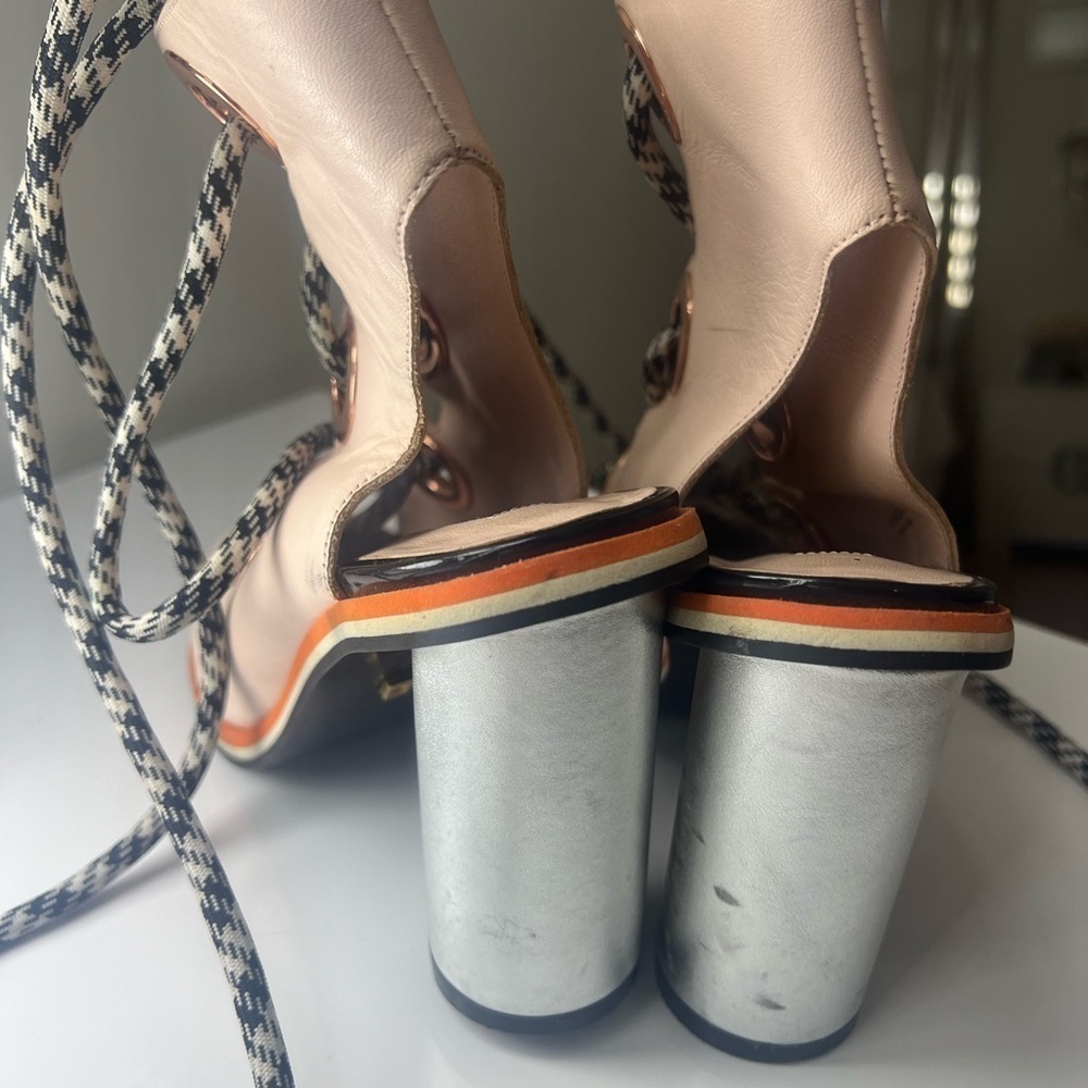 Kat Maconie - Picture 5 of 15